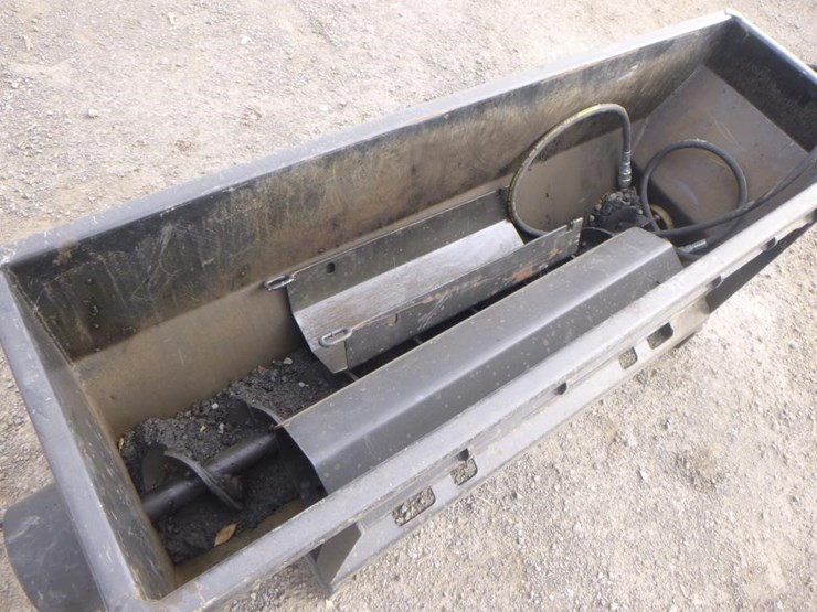 landy-66"-skid-steer-asphalt-spreader-image-8