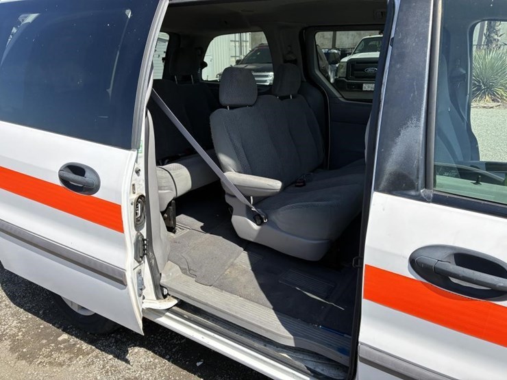 2003-ford-windstar-image-9