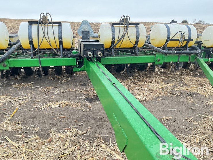 john-deere-1770-image-16