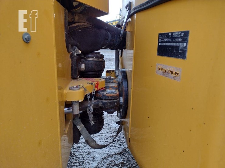 2010-caterpillar-cb34xw-image-16