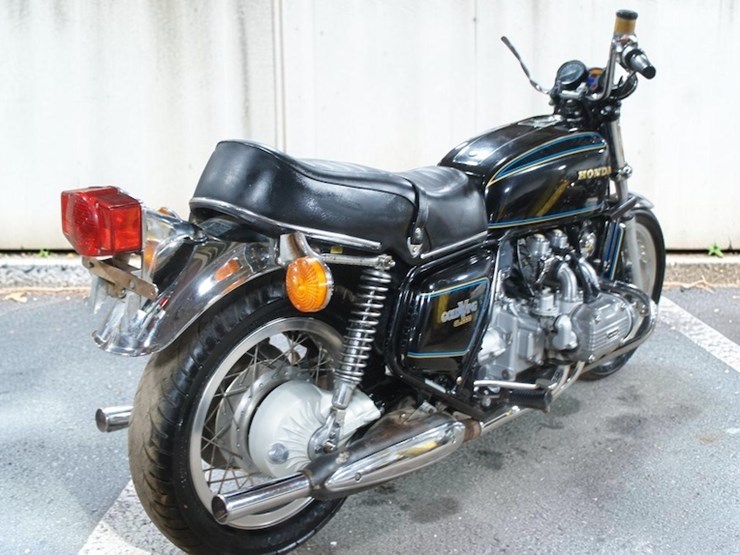 1977-honda-gl1000-gold-wing-motorcycle-image-3