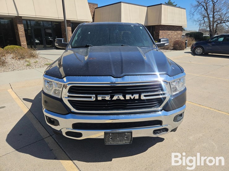 2021-dodge-1500-image-2