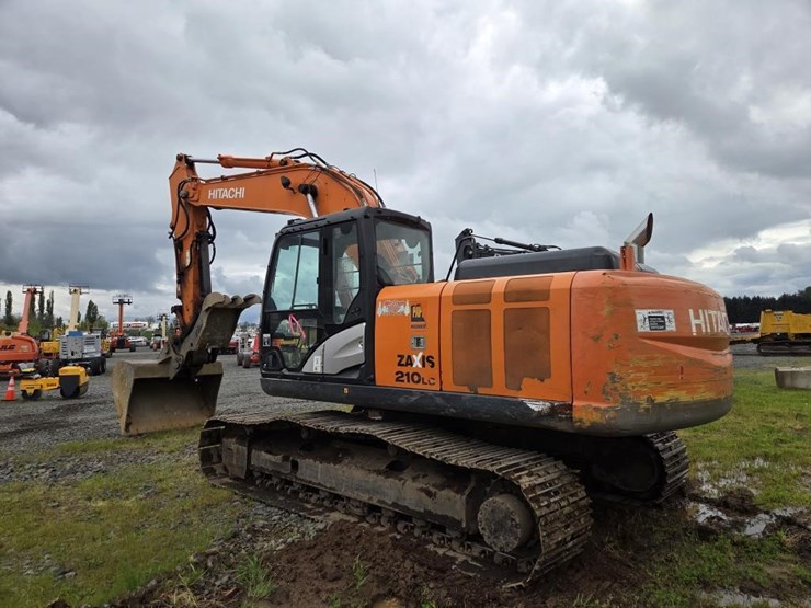 hitachi-zx210-lc-5n-image-4