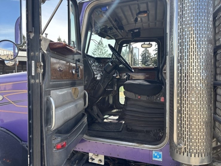 2000-peterbilt-378-image-35
