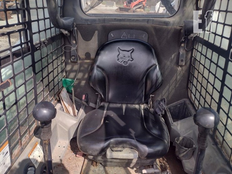 2012-bobcat-s650-image-11