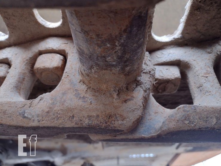 2015-case-cx250c-image-13