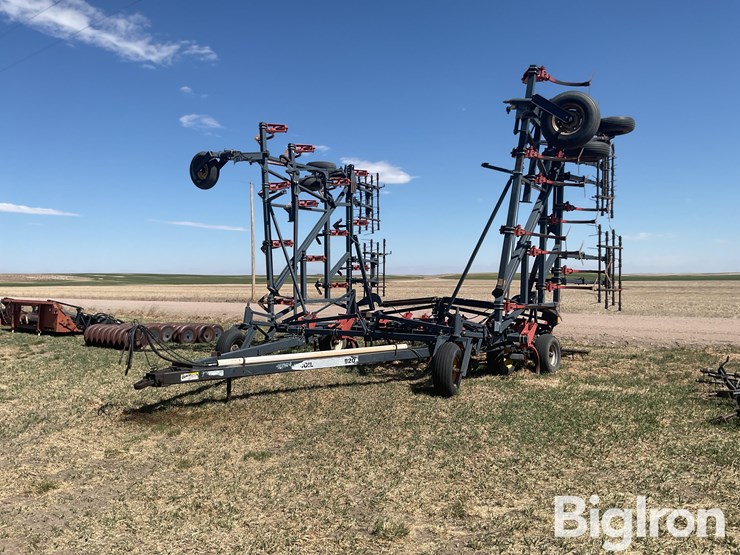 flexi-coil-c820-field-cultivator-image-1