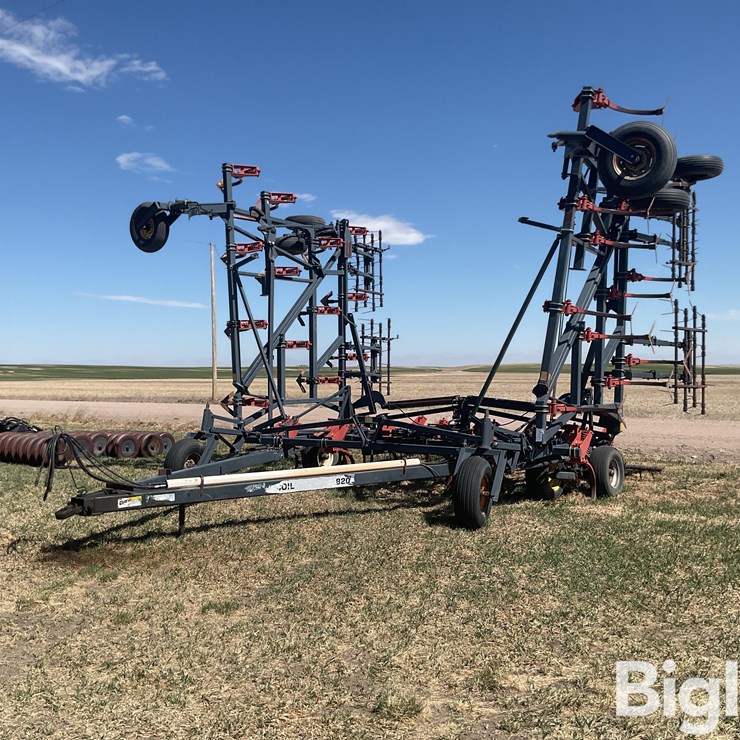 flexi-coil C820 Field Cultivator