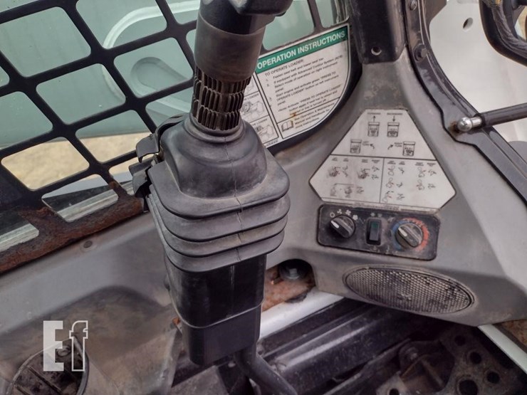 2016-bobcat-s570-image-9