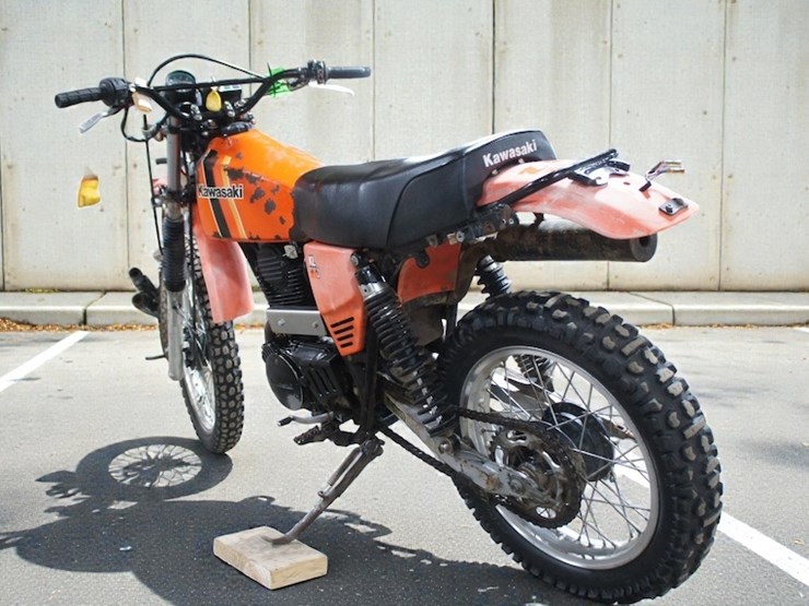 kawasaki-kl250-motorcycle-image-6