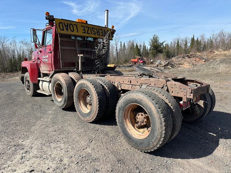 1984-ford-tractor-image-3