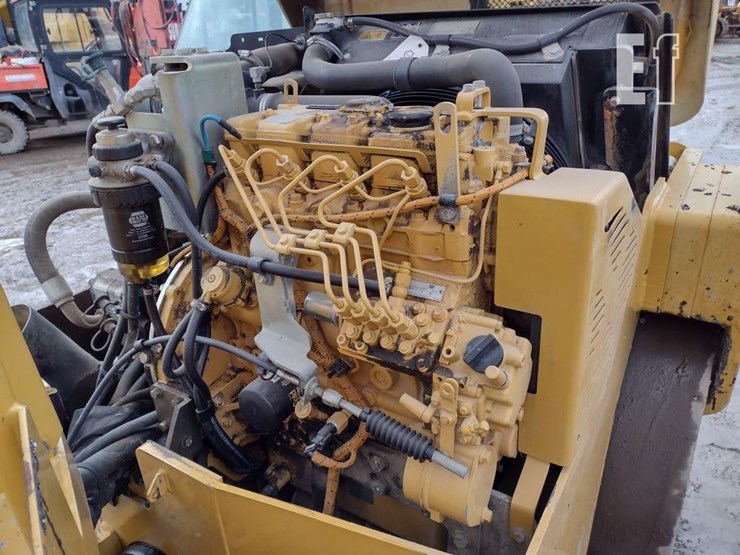 2010-caterpillar-cb34xw-image-26