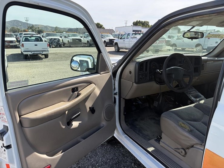 2006-chevrolet-silverado-1500-image-14