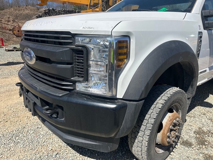 2019-ford-f550-image-9