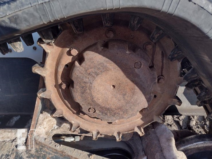 2020-bobcat-t870-image-22