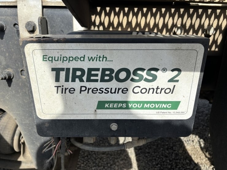 2018-peterbilt-367-image-25