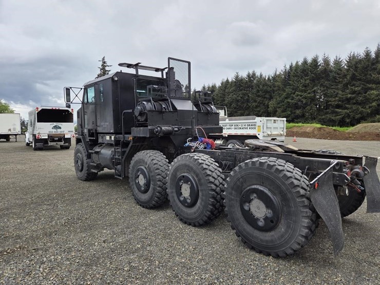 2002-oshkosh-m1070-image-6