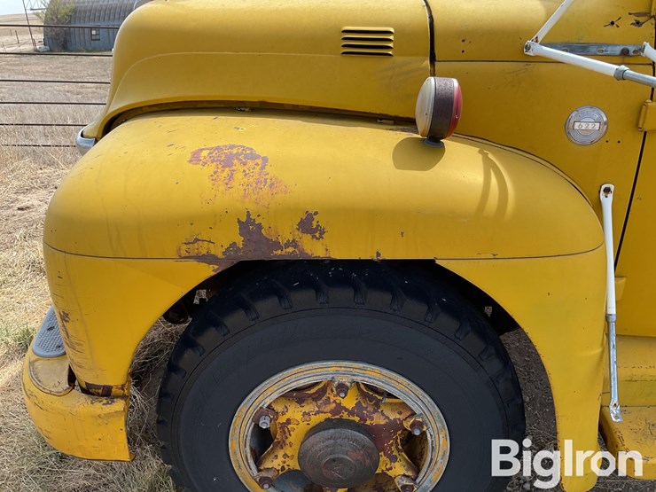 1953-diamond-t-622-28m-t/a-grain-truck-image-12