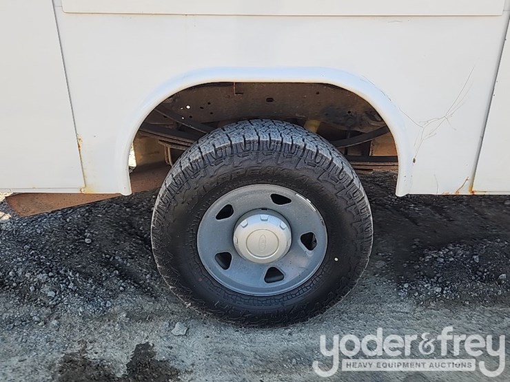 2012-ford-f350-sd-image-9