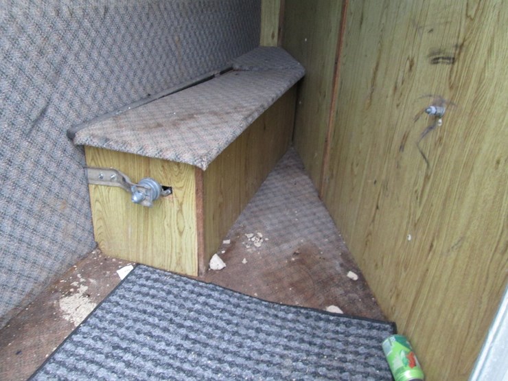 #46187-•-1990-featherlite-g1108-46'-s/a-aluminum-horse-trailer-1fpl38105la912062-image-26