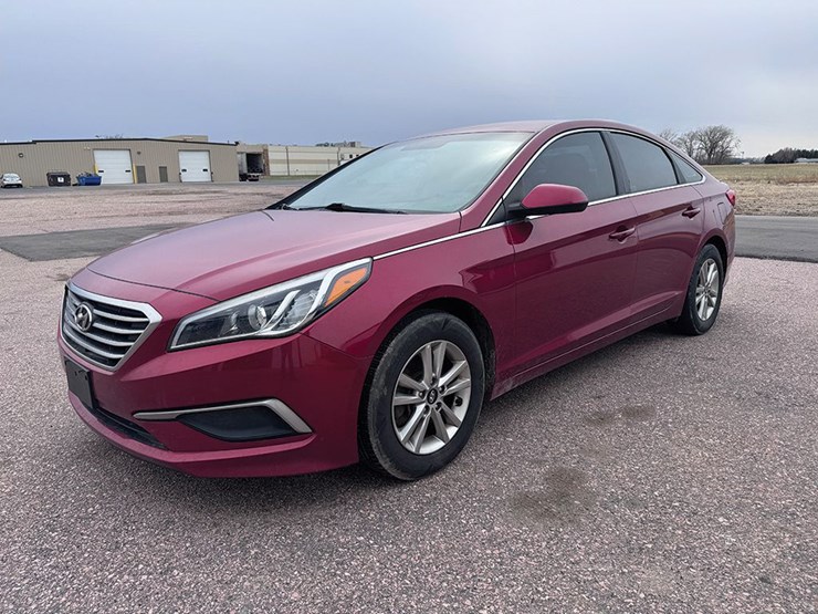 2016-hyundai-sonata-image-1