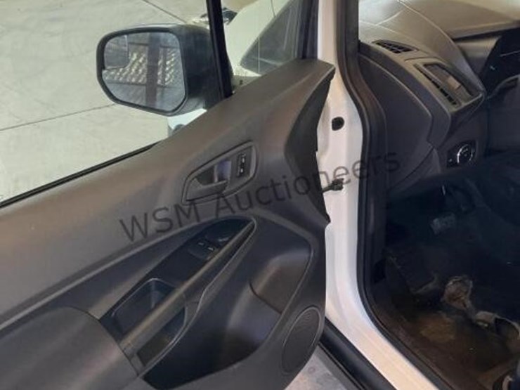 2015-ford-transit-connect-image-25