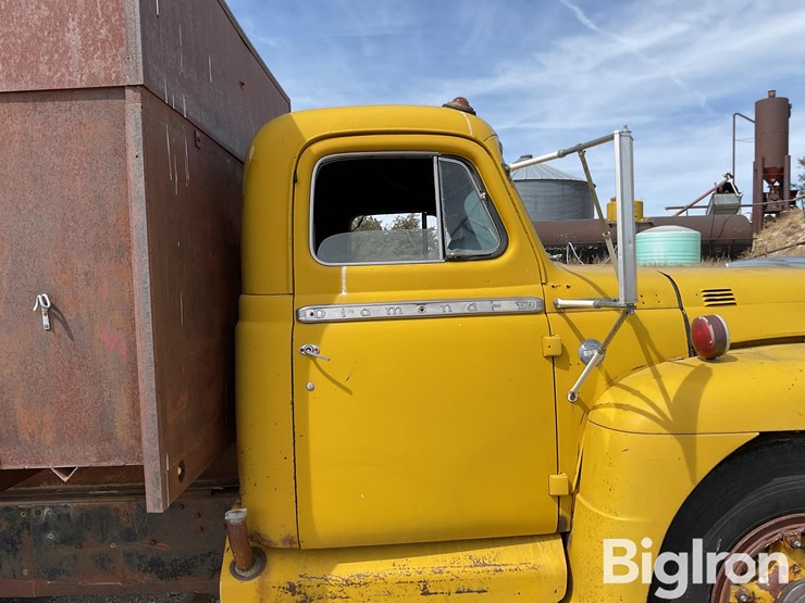 1953-diamond-t-622-28m-t/a-grain-truck-image-20