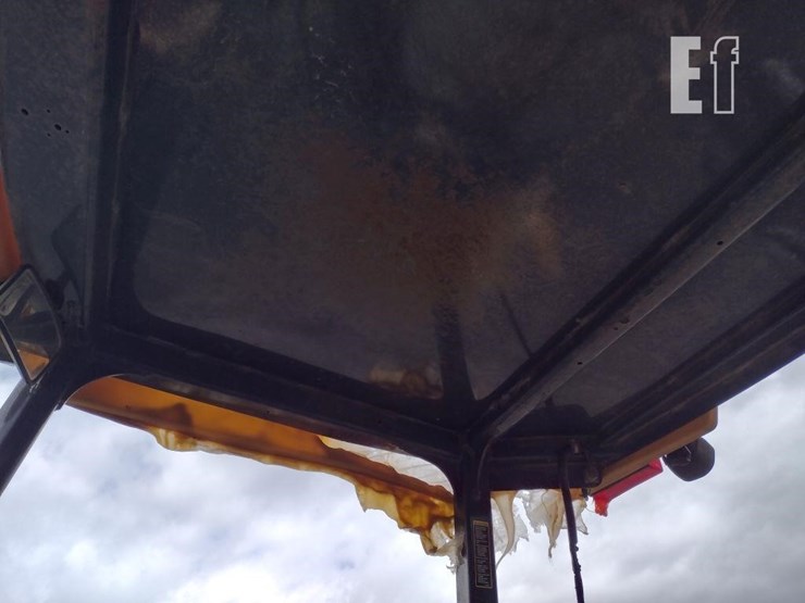 2010-deere-310j-image-11