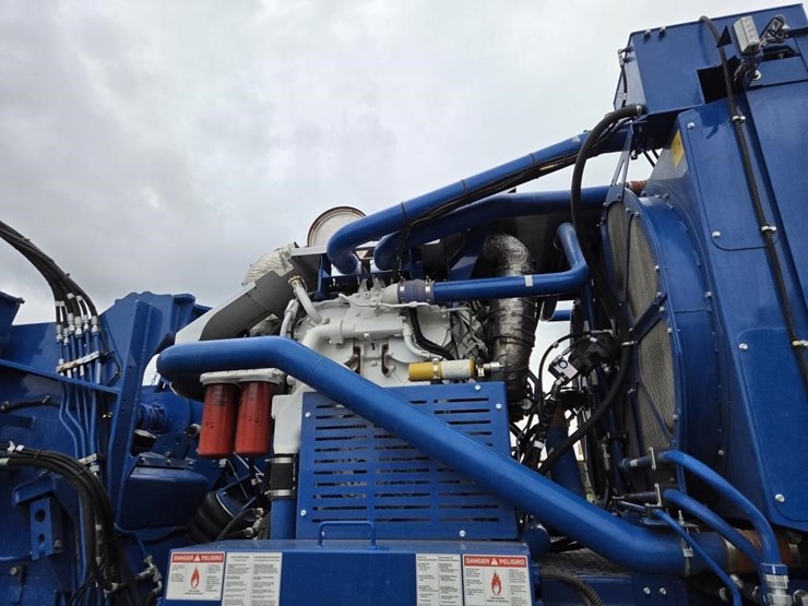 2022-petersen-/-astec-5710d-horizontal-grinder-image-5