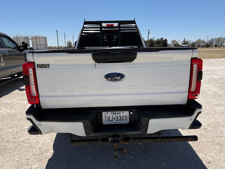 2023-ford-f250-image-7