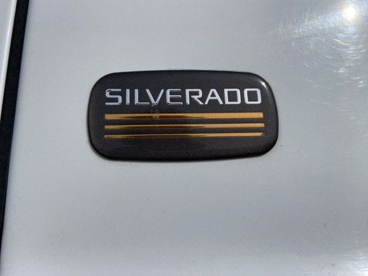 2005-chevrolet-silverado-2500hd-image-11