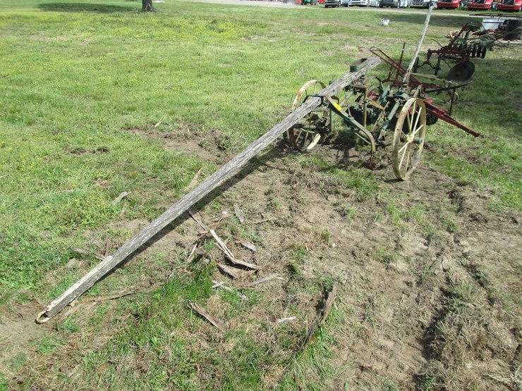 #36769-•-john-deere-horse-drawn-cultivator-image-1