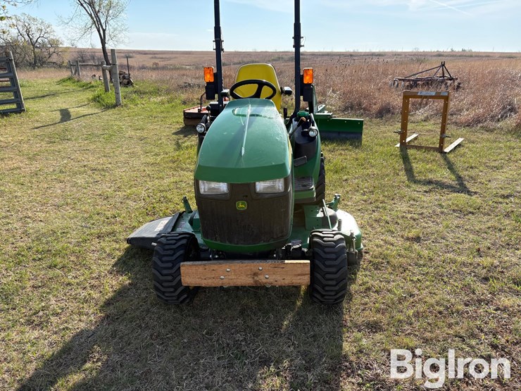 2013-john-deere-1025r-image-2