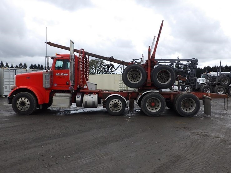 2016-peterbilt-3-axle-logging-truck-image-8
