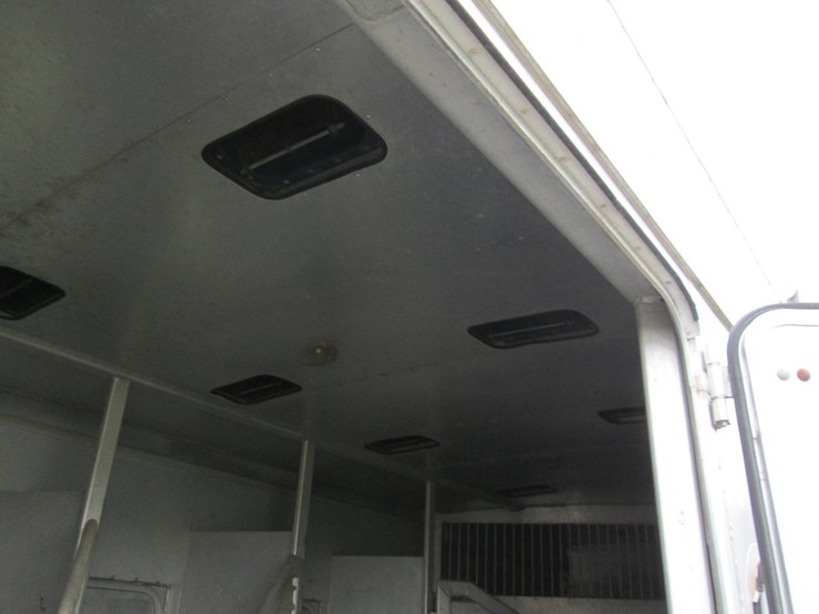 #46187-•-1990-featherlite-g1108-46'-s/a-aluminum-horse-trailer-1fpl38105la912062-image-23