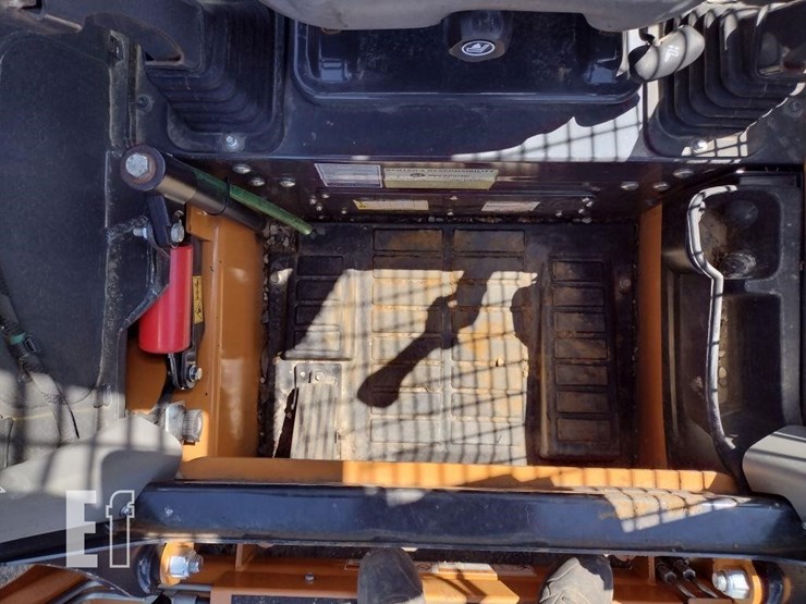 2022-case-sr160b-image-11