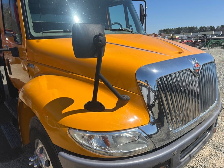 2013-international-durastar-4300-image-10