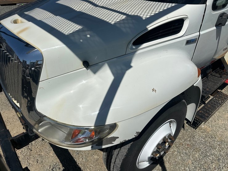 2009-international-durastar-4300-image-9