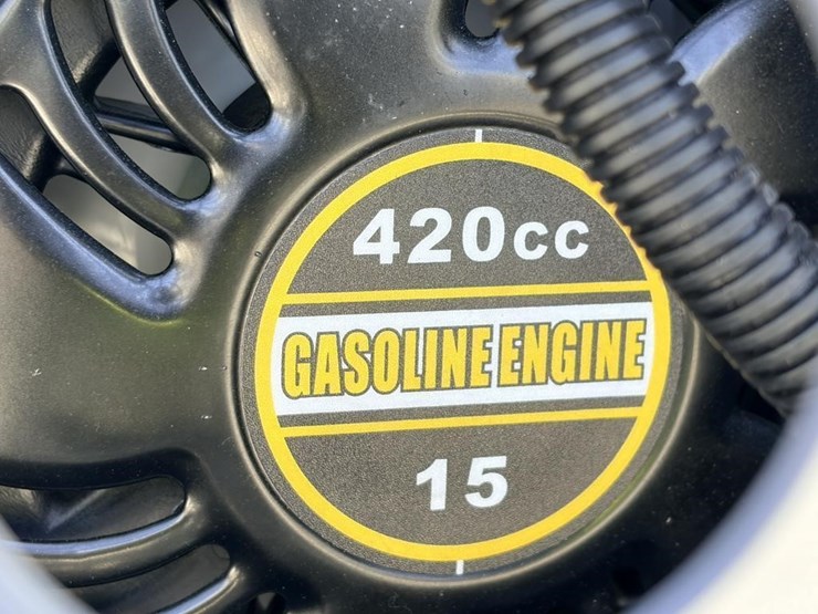 2026-zjg-zj-380-skid-steer-loader-image-9