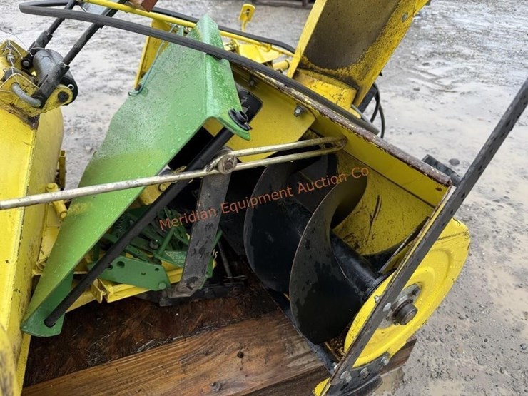 john-deere-212-image-15