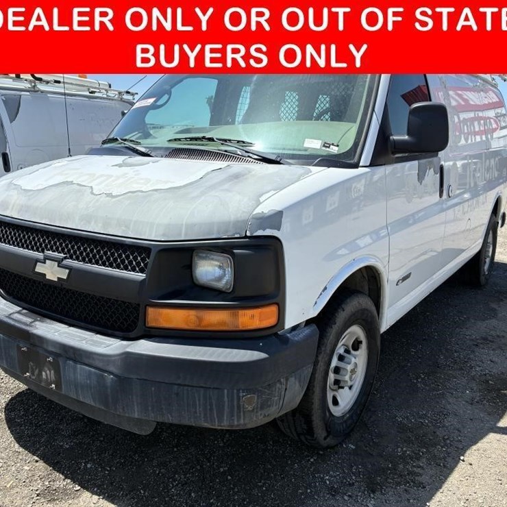 2004 CHEVROLET EXPRESS 2500
