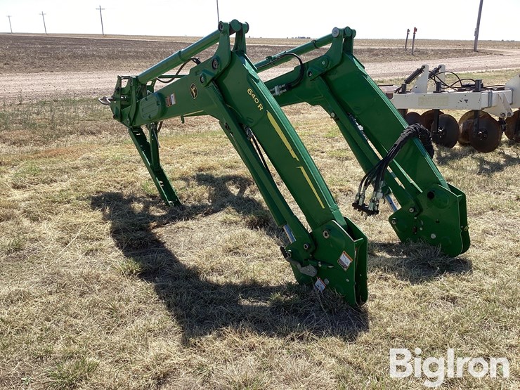 2016-john-deere-640r-image-7