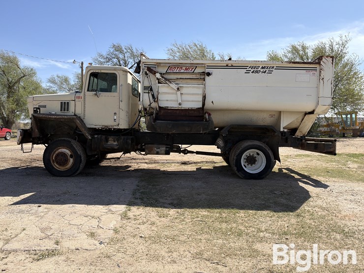 1974-international-paystar-5000-image-8