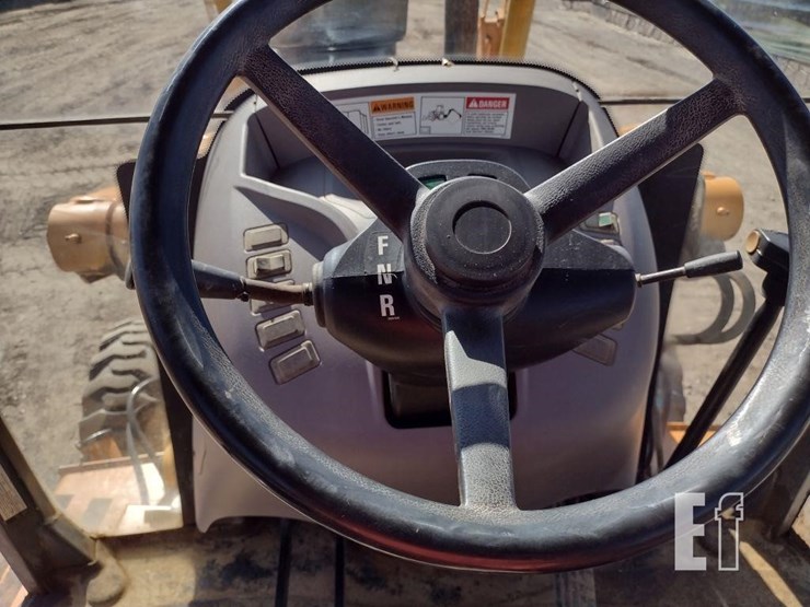 case-580m-turbo-image-9