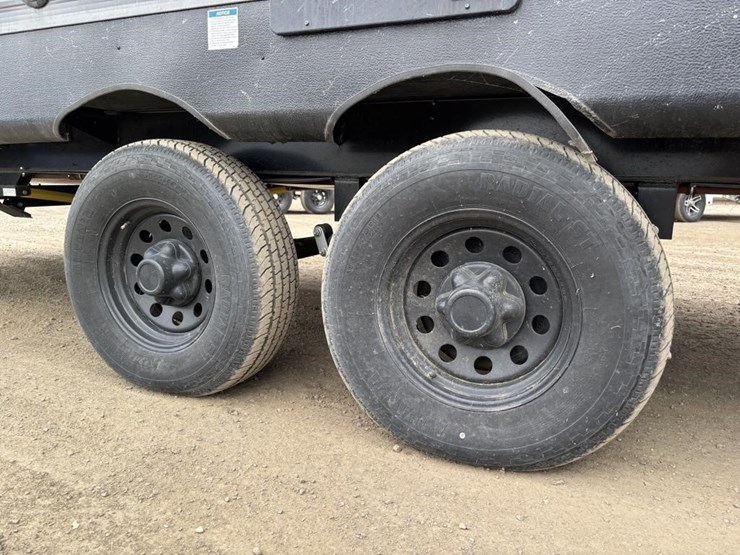 2020-wildwood-wdt26dbud-ca-travel-trailer-image-23