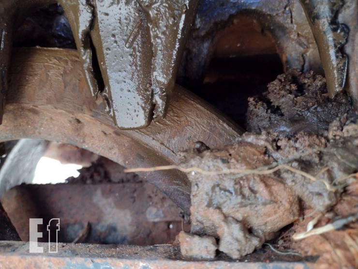 2012-morooka-mst600vd-image-22