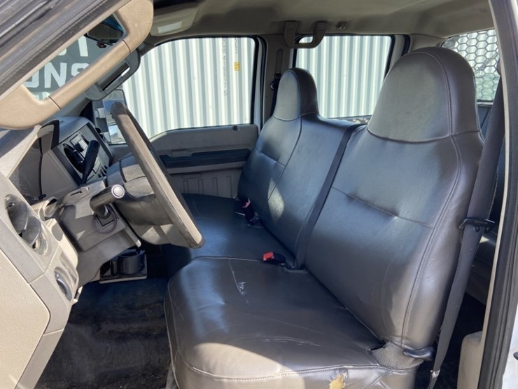 2010-ford-f250-xl-image-13