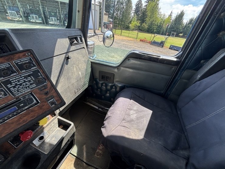 2000-kenworth-t800b-image-35