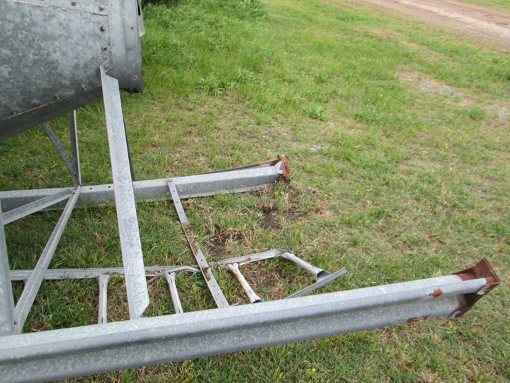 #46186-•-over-head-feed-bin-image-8