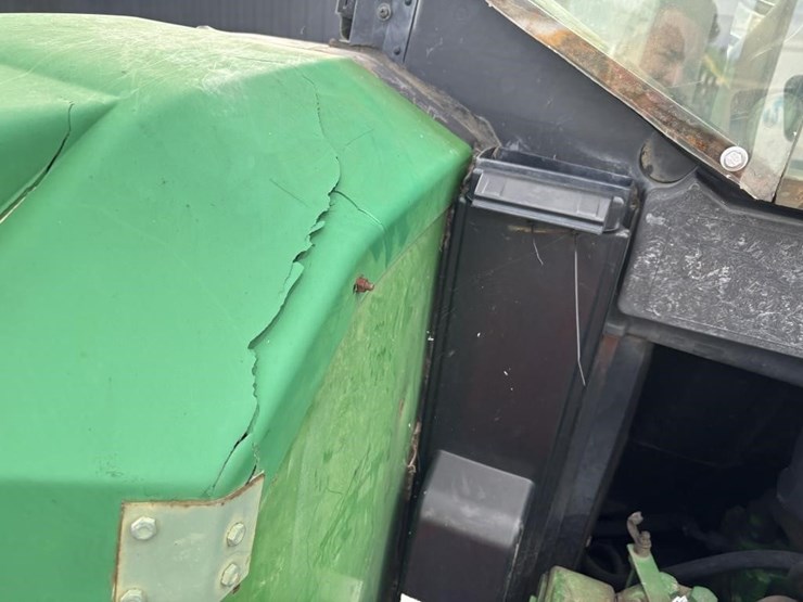 2001-john-deere-6410-image-26